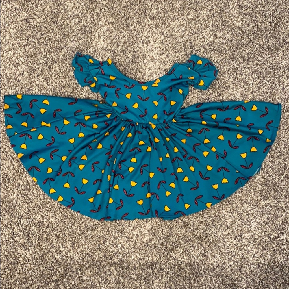 *SOLD*Dot dot smile empire dress 6/12month